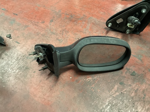 [018011] Retrovisor derecho renault megane ‘00