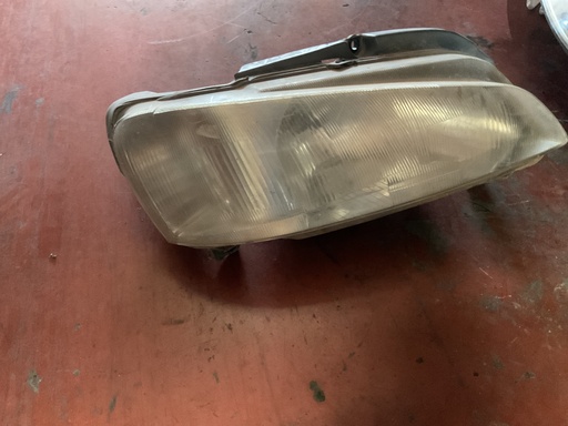 Faro derecho peugeot 106 1999