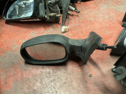 [018011] Retrovisor izquierdo manual renault clio ii ‘00
