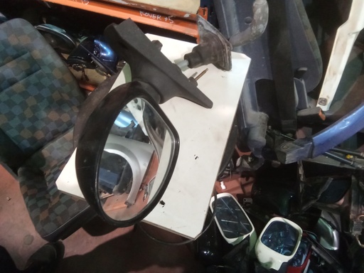 Retrovisor derecho manual renault twingo '93