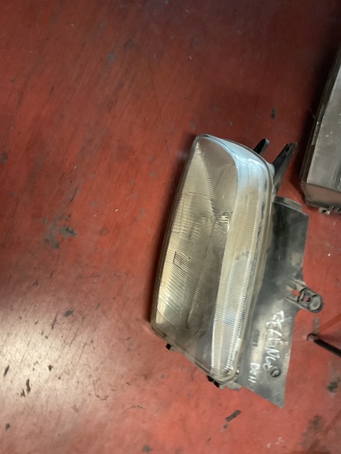Faro derecho citroen berlingo