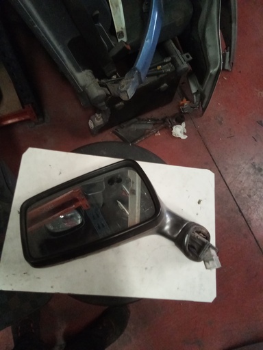 [007848] Retrovisor izquierdo audi 80 '91