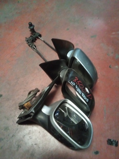 [012659] Retrovisor derecho skoda fabia '02