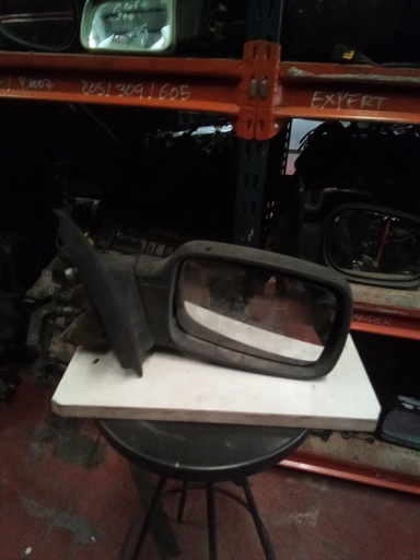 Retrovisor derecho manual ford courier '91