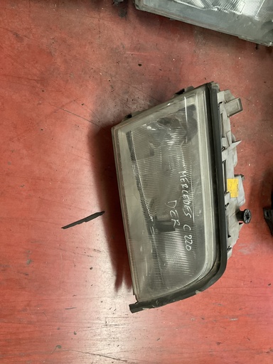 Faro derecho mercedes clase c 220 w202