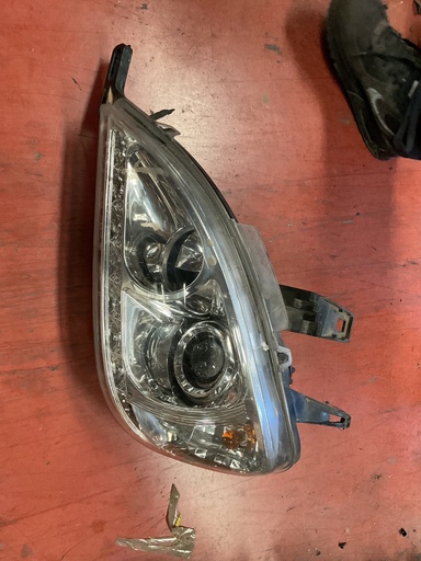 Faro izquierdo mercedes ml 320