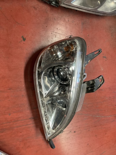 Faro derecho mercedes ml 300
