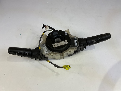 [255608H905] Mando multifuncion nissan x trail año 2003