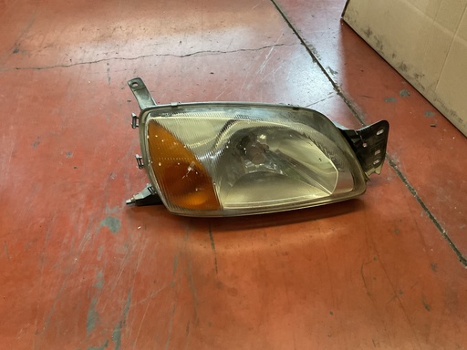 Faro derecho Ford Fiesta 2001