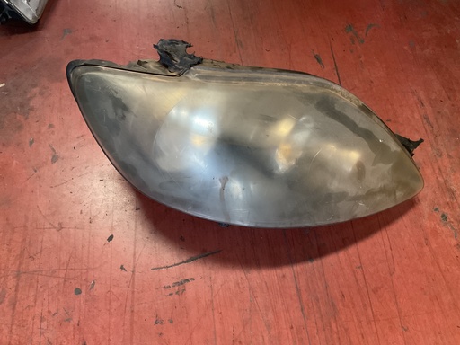 Faro derecho Volkswagen Golf Plus pata rota