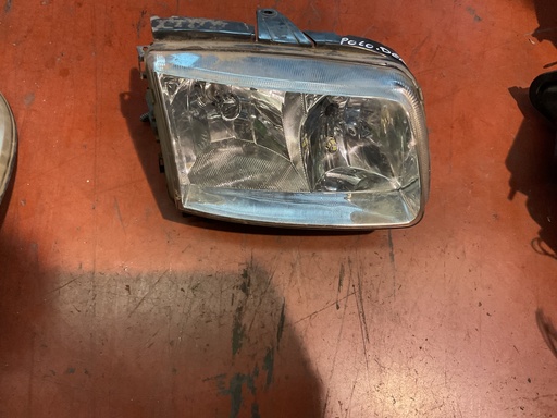 Faro derecho Volkswagen Polo 2001