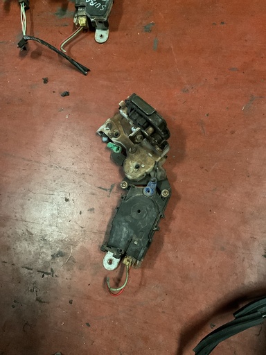 [Sin referencia] Cerradura trasera izquierda subaru forester ‘00