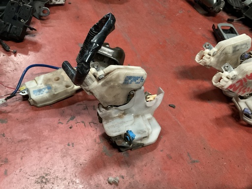 [Sin referencia] Cerradura trasera izquierda nissan x-trail ‘03