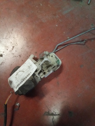 Cerradura delantera derecha honda Civic '98