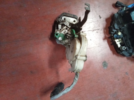 Cerradura delantera derecha Kia sorento