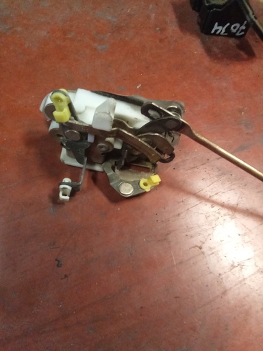 Cerradura delantera izquierda Hyundai coupe '95