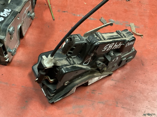 [Sin referencia] Cerradura delantera derecha bmw serie 3 E46 ‘02