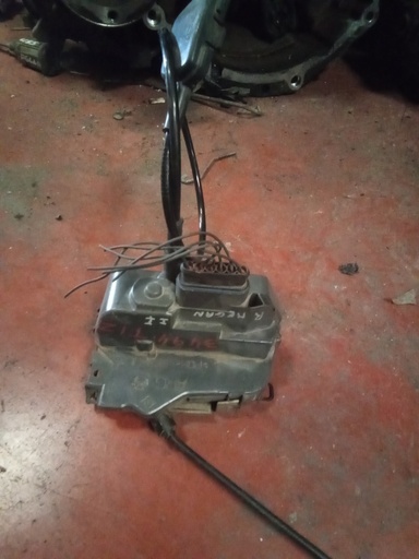 Cerradura trasera izquierda Renault megane II '05