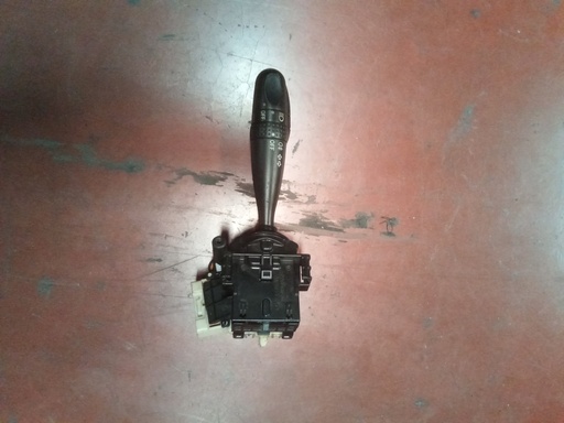 [512071] Mando de luces suzuki alto '10