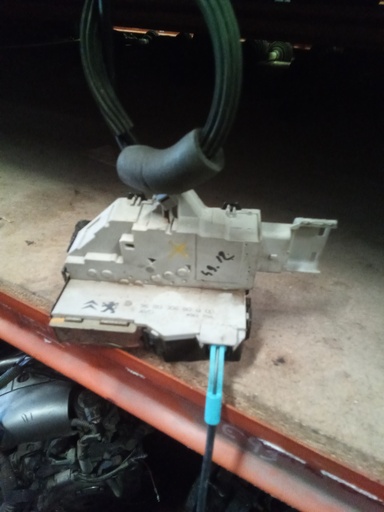 [9681330680] Cerradura delantera derecha citroen c6 '07