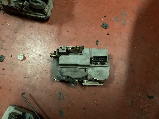 [Sin referencia] Cerradura delantera izquierda citroen xsara ‘97