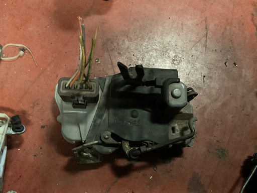 [Sin referencia] Cerradura delantera derecha citroen xsara ‘98