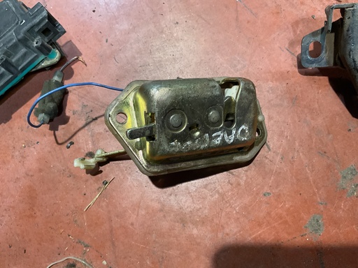 [Sin referencia] Cerradura maletero chevrolet matiz ‘05