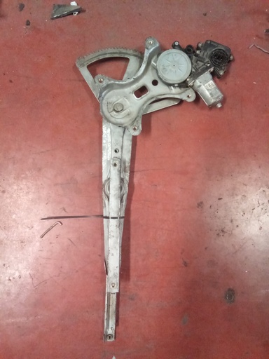 Elevalunas trasero derecho Toyota Corolla verso '05