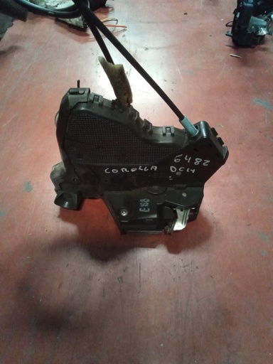Cerradura delantera derecha Toyota Corolla '07