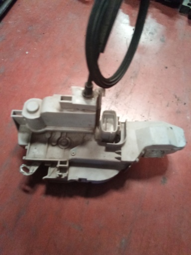 Cerradura delantera izquierda Fiat bravo '08