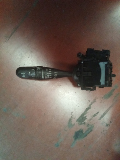 [SIN REFERENCIA] Mando de limpiaparabrisas suzuki swift '97