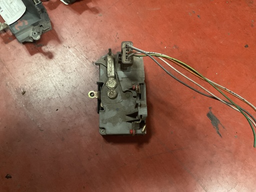 [Sin referencia] Cerradura delantera derecha fiat scudo ‘01