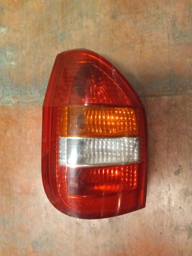 Piloto izquierdo Opel zafira '01 (defectuoso)