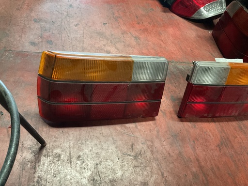 [Sin referencia] Piloto izquierdo seat malaga ‘98