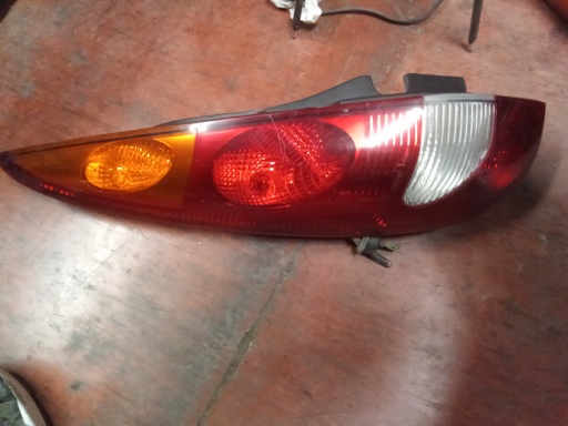 Piloto izquierdo Nissan Almera tino '06