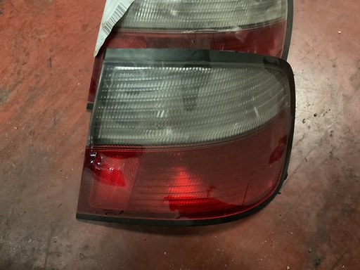 [Sin referencia] Piloto derecho nissan primera ‘99