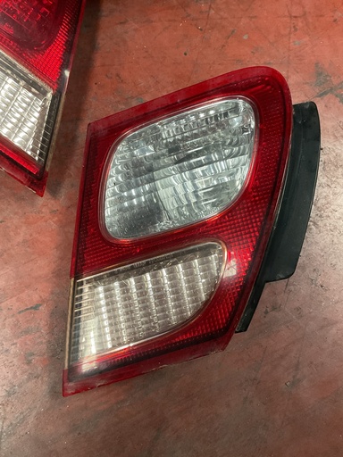 [Sin referencia] Piloto izquierdo interior nissan almera ‘04