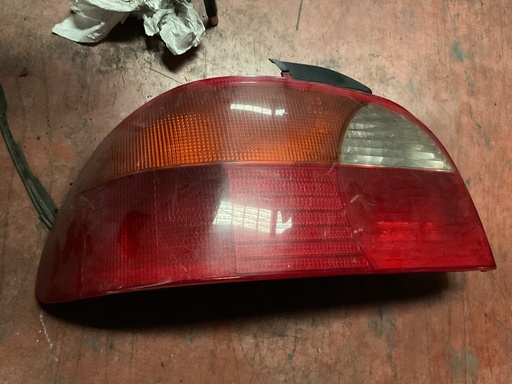 [Sin referencia] Piloto izquierdo toyota avensis ‘00