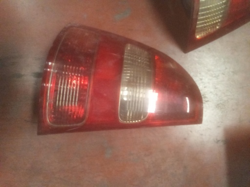 Piloto izquierdo Toyota Corolla ranchera '02