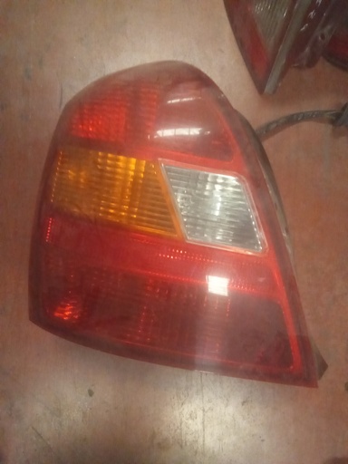 Piloto izquierdo Hyundai elantra '02