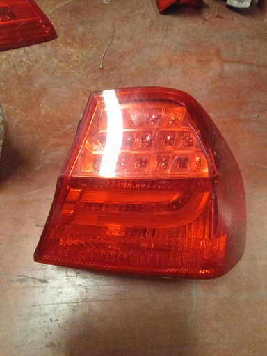 Piloto derecho BMW serie 3 e90 '10