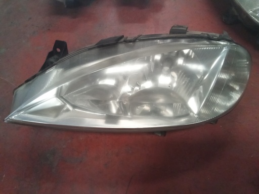Faro izquierdo Renault megane '00
