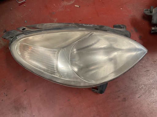 [Sin referencia] Faro derecho citroen xsara picasso ‘04