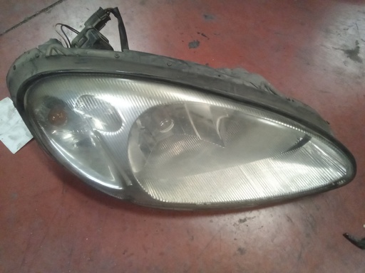 Faro derecho Chrysler pt Cruiser '01
