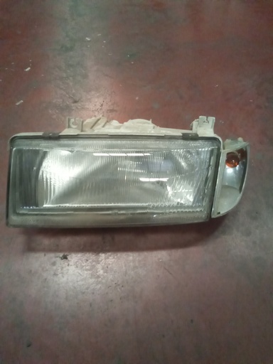Faro izquierdo skoda Felicia '95