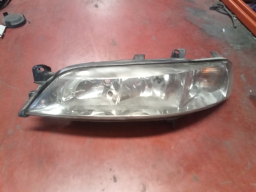 Faro izquierdo Opel vectra '00