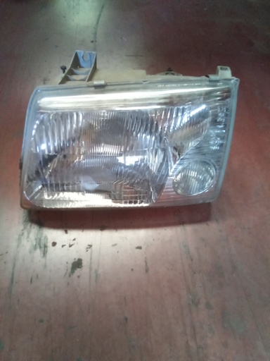 Faro izquierdo Hyundai galloper '97