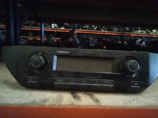 [6Q0907044C] Mando climatizador Volkswagen polo '05