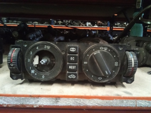 [2028300685] Mando aire acondicionado Mercedes clase c w202 '93