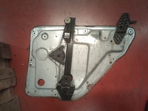 Elevalunas trasero izquierdo skoda Fabia '05